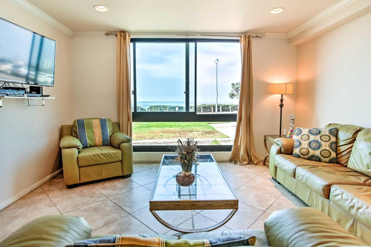On Boardwalk - Steps To Beach! Apartment *