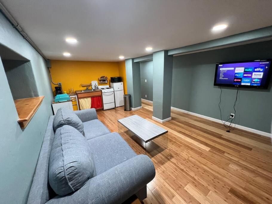 Lower Duplex, Huge Yard, Fenced *
