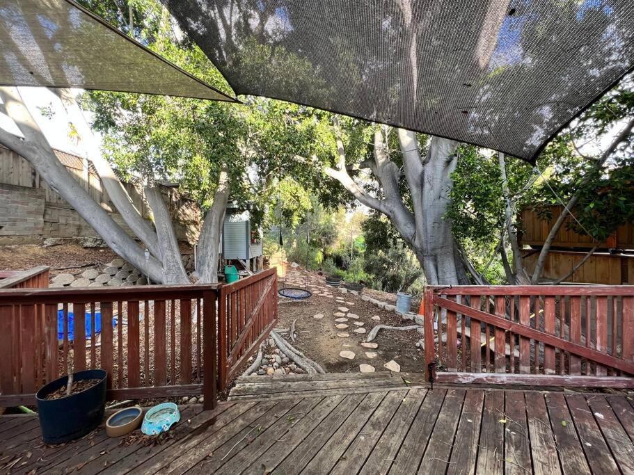 Holiday home Lower Duplex, Huge Yard, Fenced San Diego