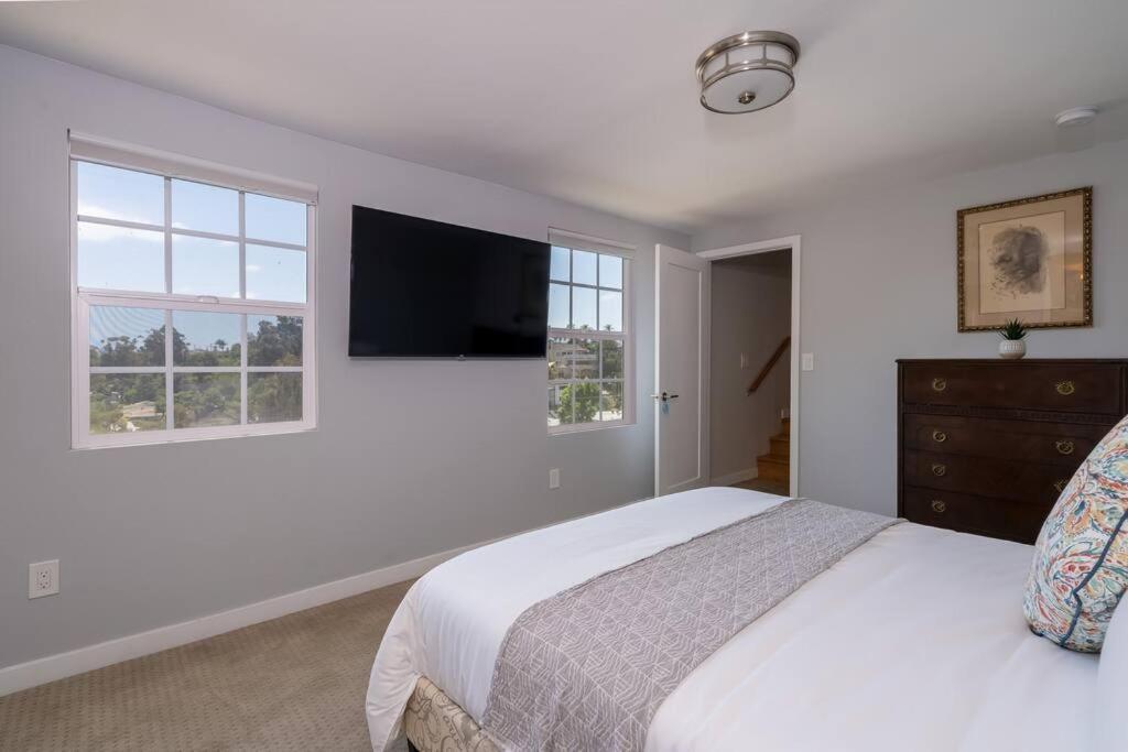 Fabulous New 4br/3ba House In Mission Hills San Diego