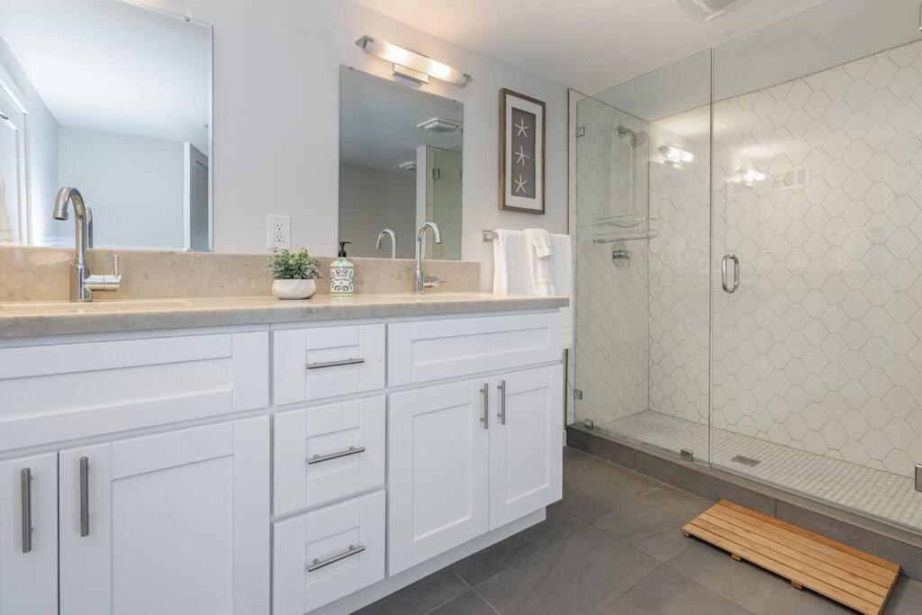 Holiday home Fabulous New 4br/3ba House In Mission Hills *