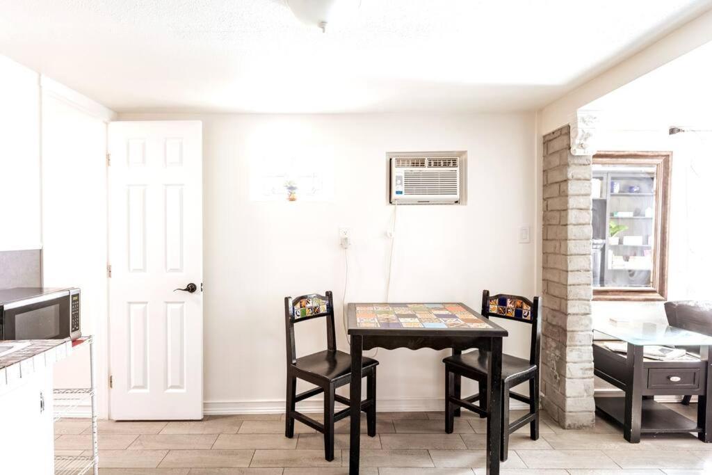 Nagy's Artsy For 8 With Jacuzzi & Fireplace