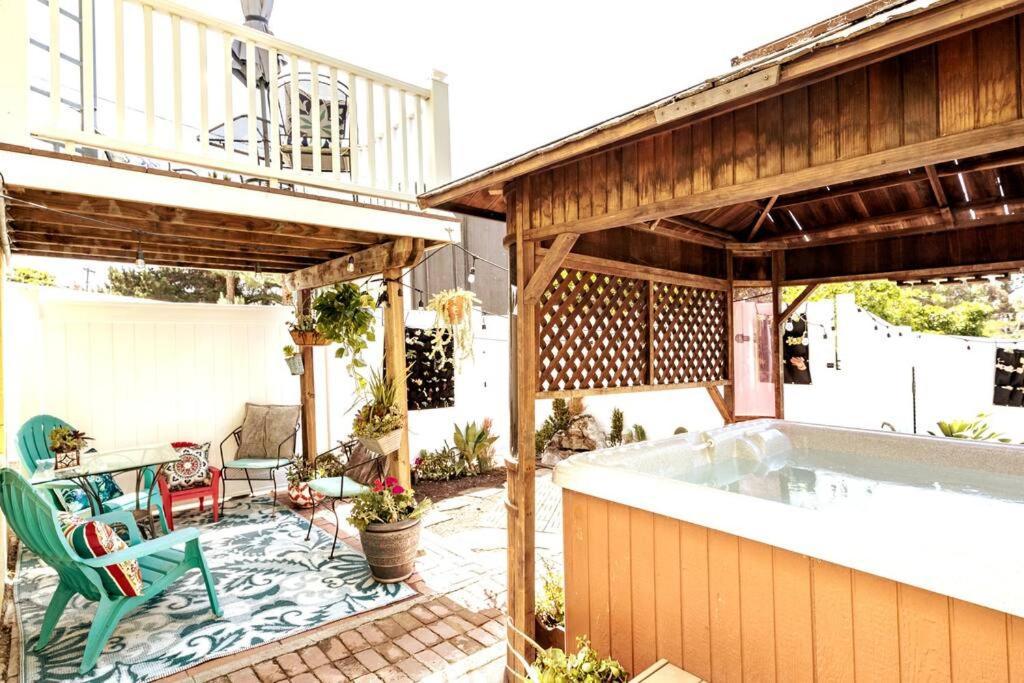 Nagy's Artsy For 8 With Jacuzzi & Fireplace Holiday home San Diego