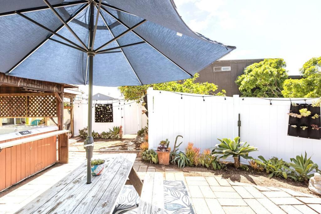 Nagy's Artsy For 8 With Jacuzzi & Fireplace Holiday home *