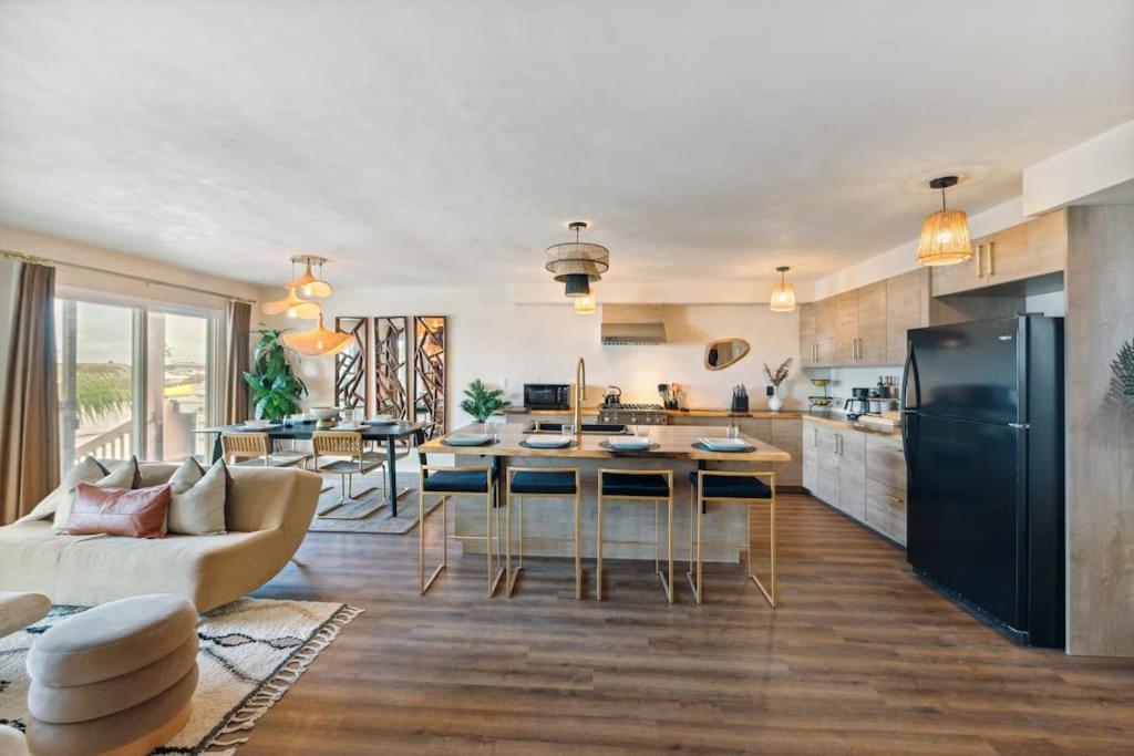 Luxurious La Jolla W/ Ocean Views! Holiday home