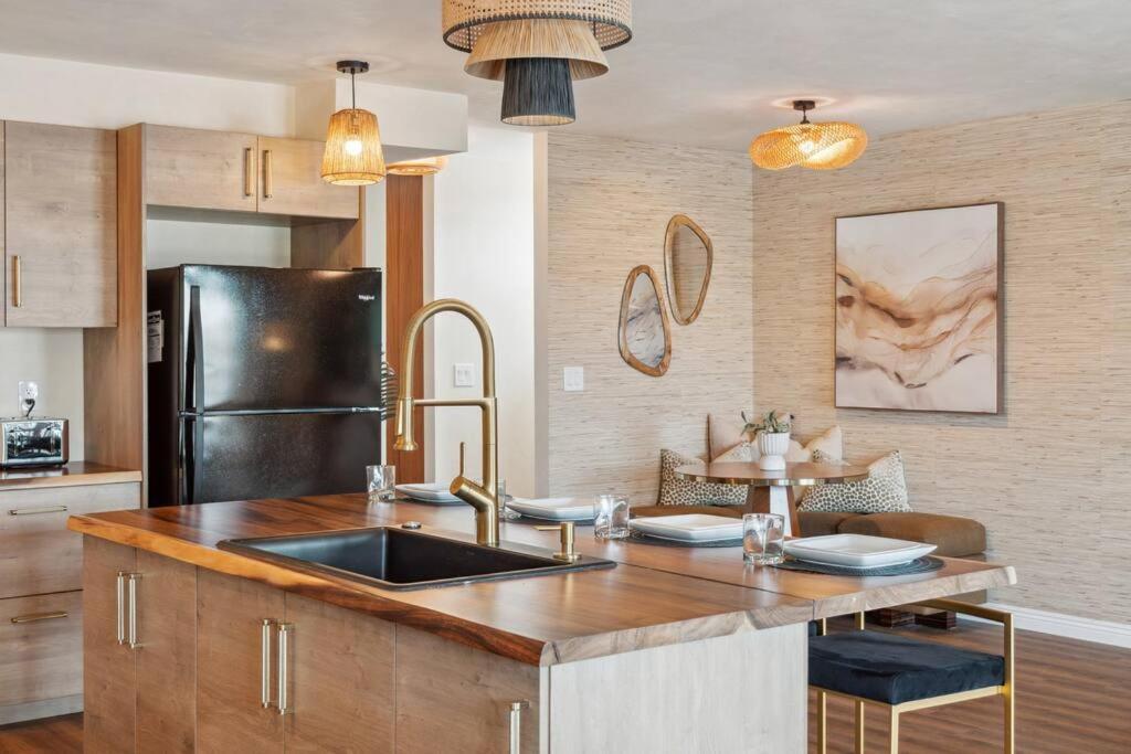 Luxurious La Jolla W/ Ocean Views!