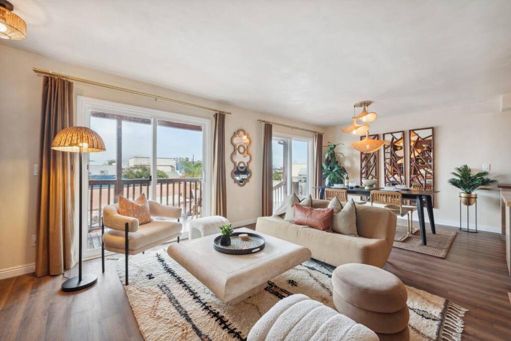Luxurious La Jolla W/ Ocean Views!