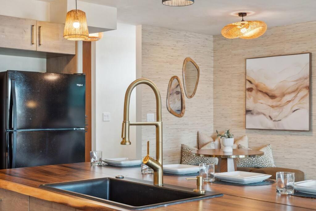 Luxurious La Jolla W/ Ocean Views! San Diego
