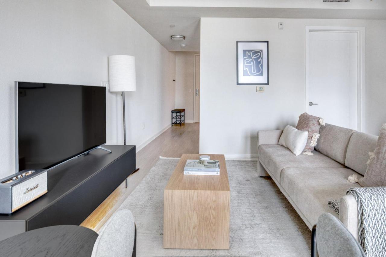 Apartment Little Italy W Gym Pool Nr Light Rail San-6 *