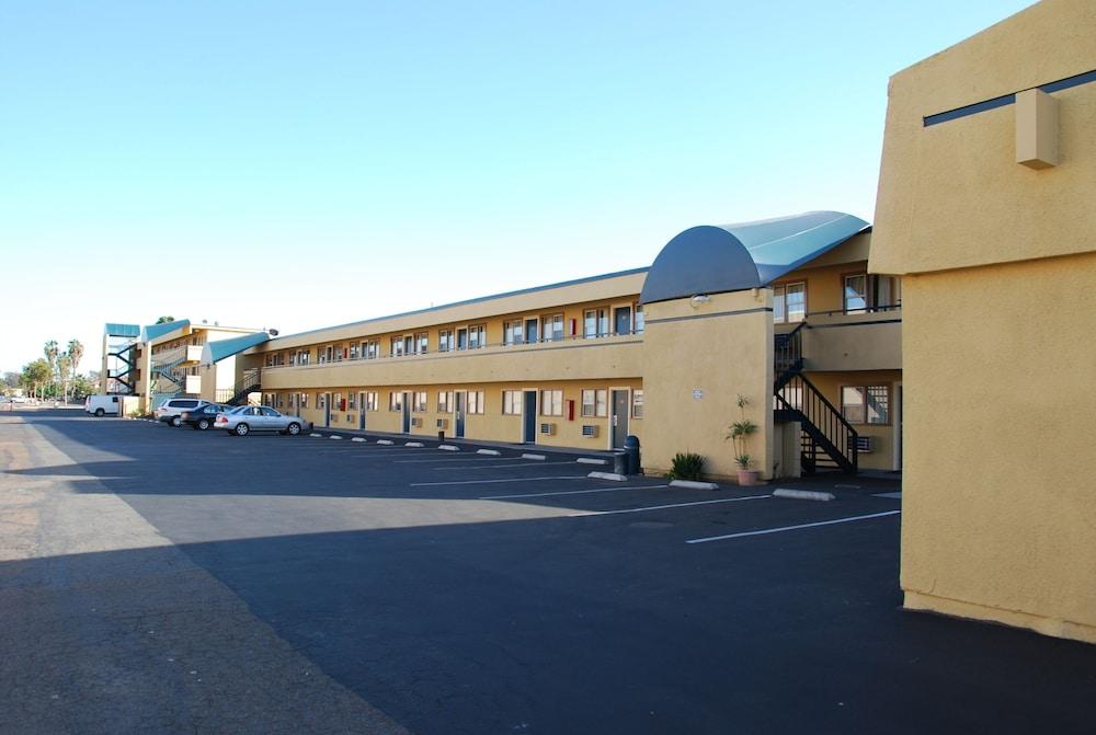 Travelodge By Wyndham Seaworld San Diego
