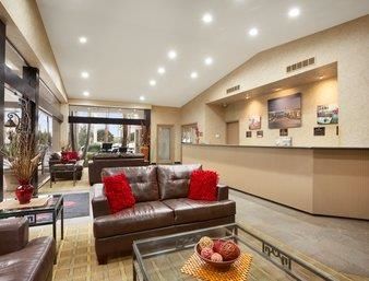 Ramada By Wyndham North & Conference Center Hotel 3*