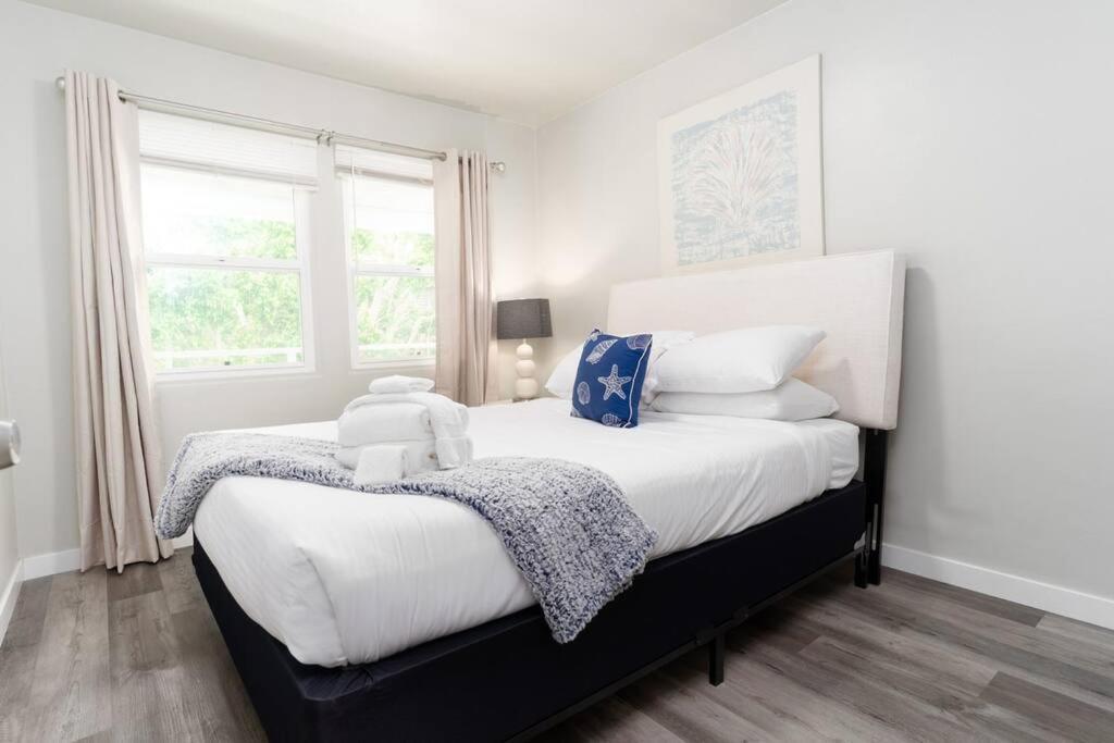 Point Loma Escape - Walk To The Harbor Restaurants & Shops W Parking Holiday home