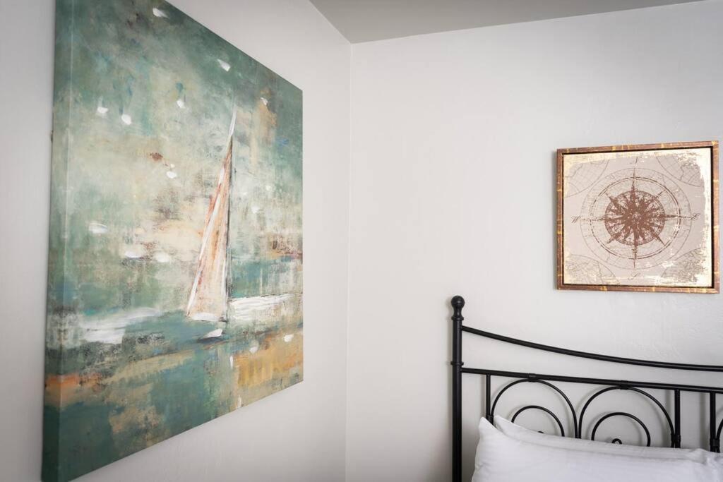 Holiday home Point Loma Escape - Walk To The Harbor Restaurants & Shops W Parking *