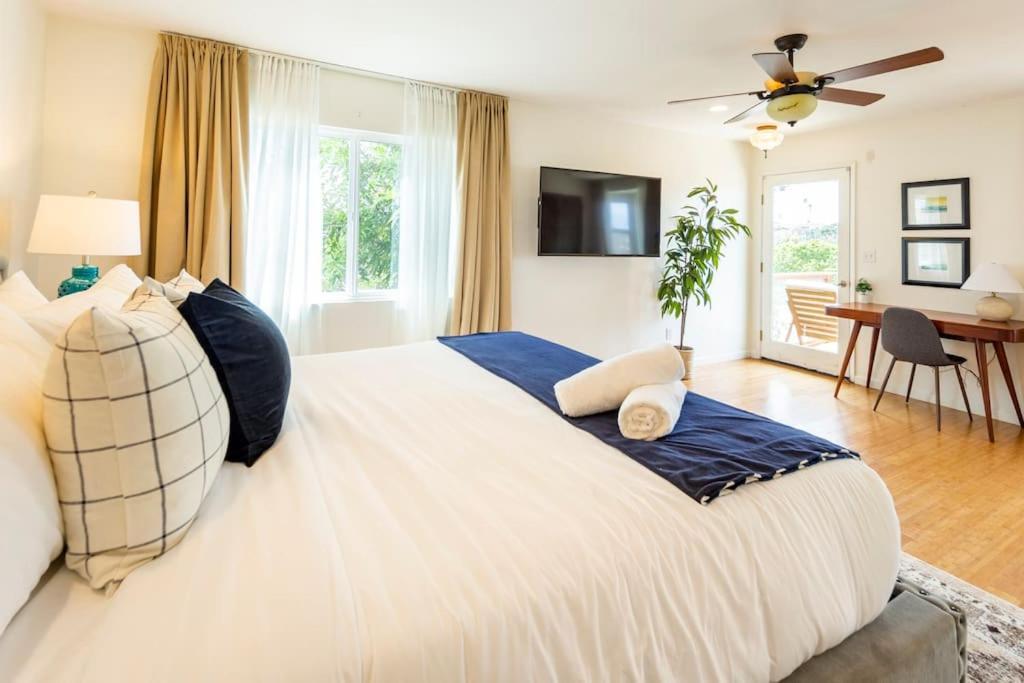 Apartment Stylish With Ocean & Views