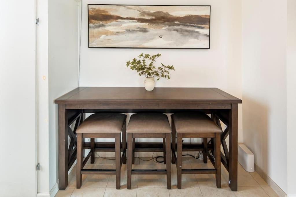 Stylish With Ocean & Views Apartment *