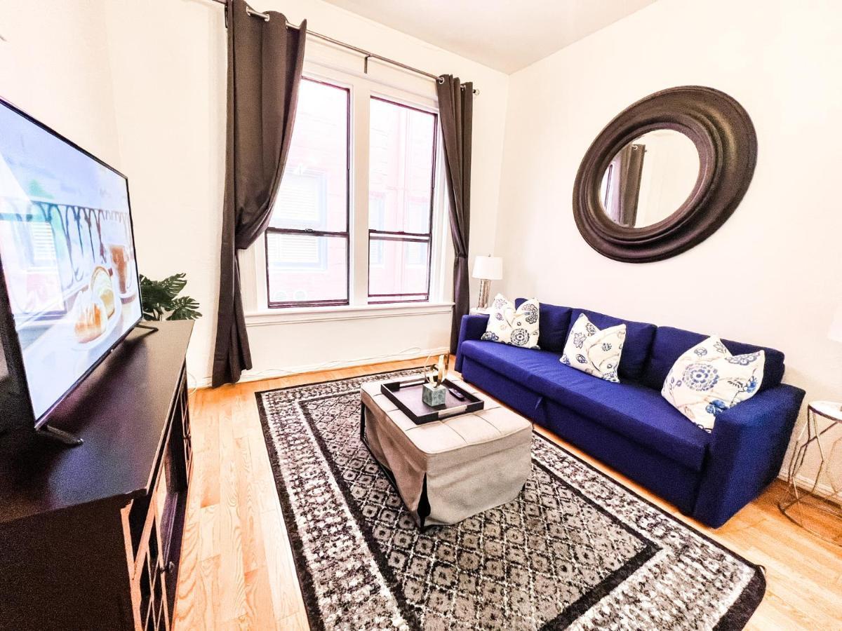 Gaslamp 2bdrm - W Parking & 5 Beds #403 Hotel San Diego