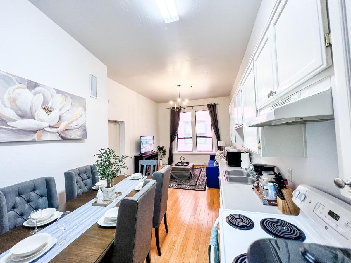 Gaslamp 2bdrm - W Parking & 5 Beds #403