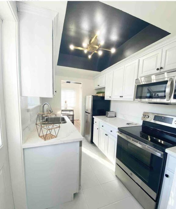 Holiday home Crown Point W/ Cowboy Pool 2 Blocks To Bay