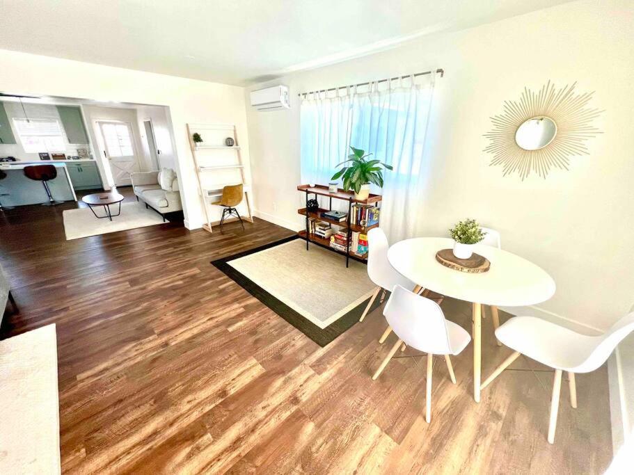 Modern With View And Large Private Backyard Holiday home San Diego