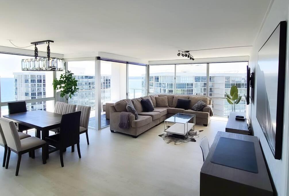 Luxury Beach-front High-rise * San Diego
