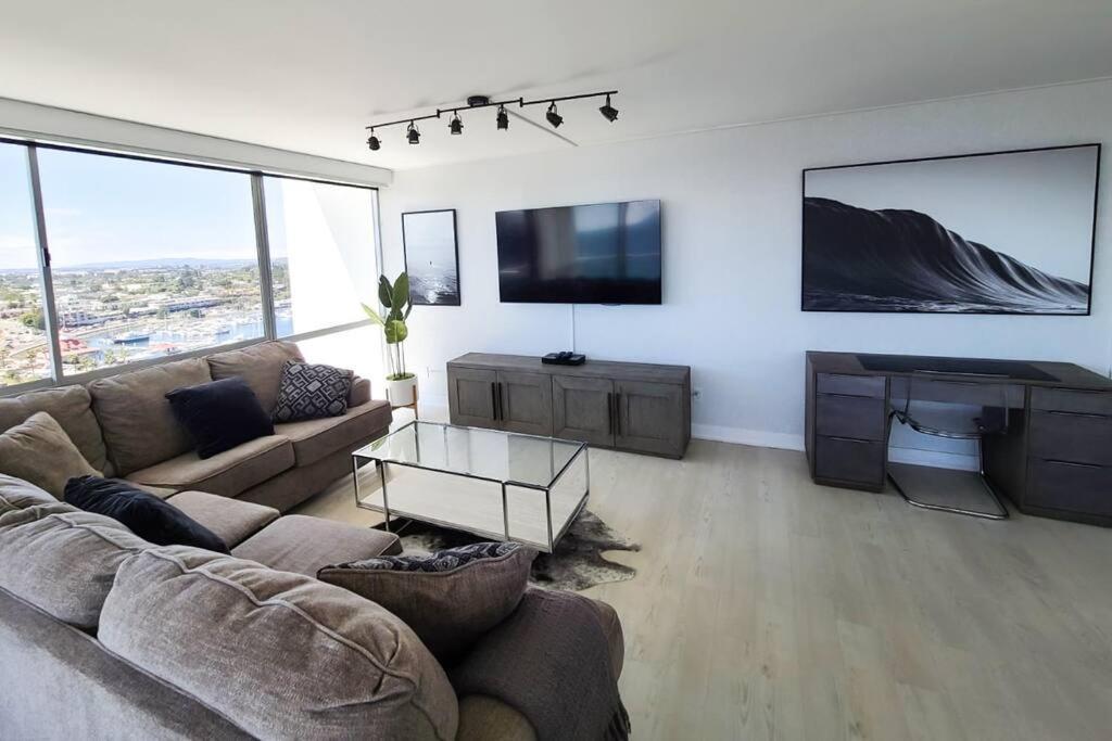 Apartment Luxury Beach-front High-rise *
