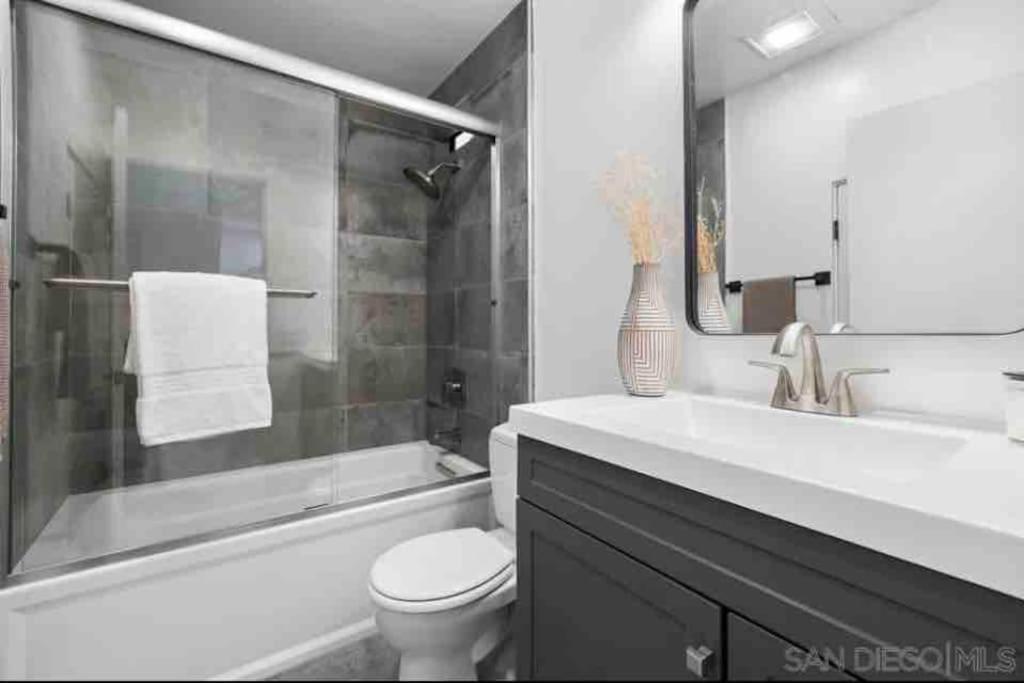 La Jolla Townhouse Steps Away From Windansea