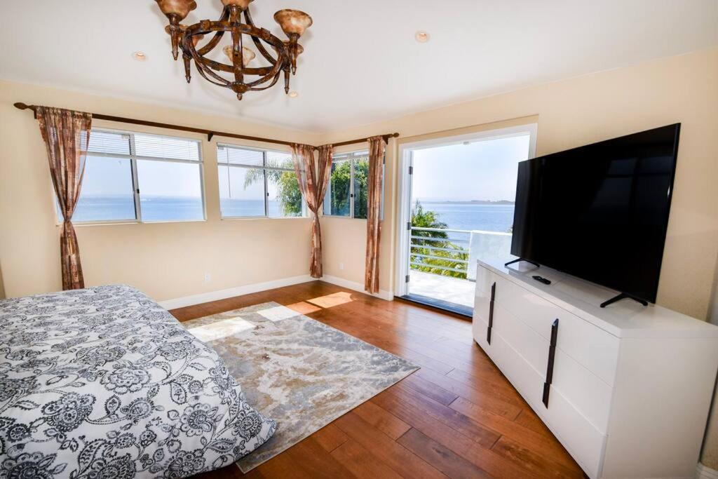 Private Front 4bed 4bath Pool And House