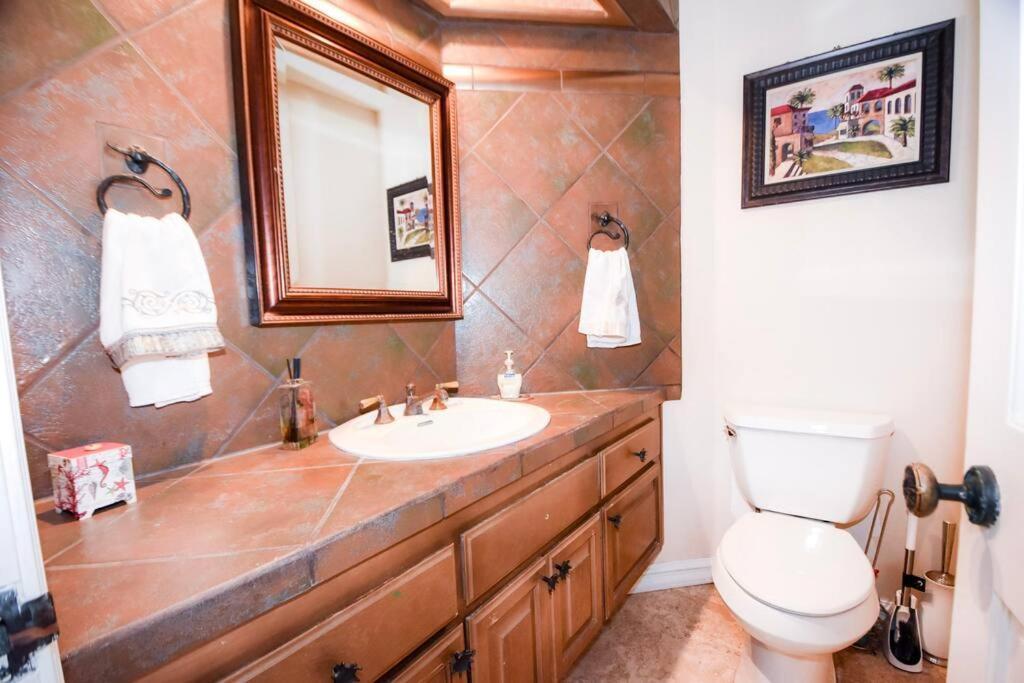 Private Front 4bed 4bath Pool And House San Diego