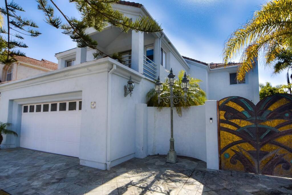 Private Front 4bed 4bath Pool And House