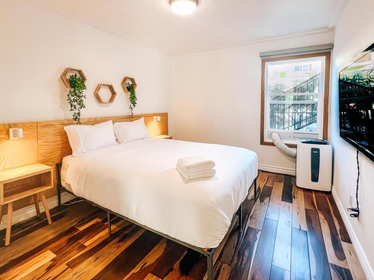 Apartment Sunkissed Boho Hilltop Haven *