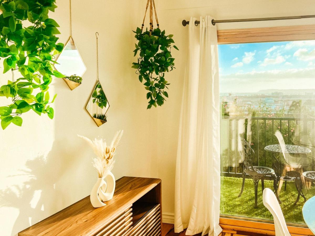 Apartment Sunkissed Boho Hilltop Haven