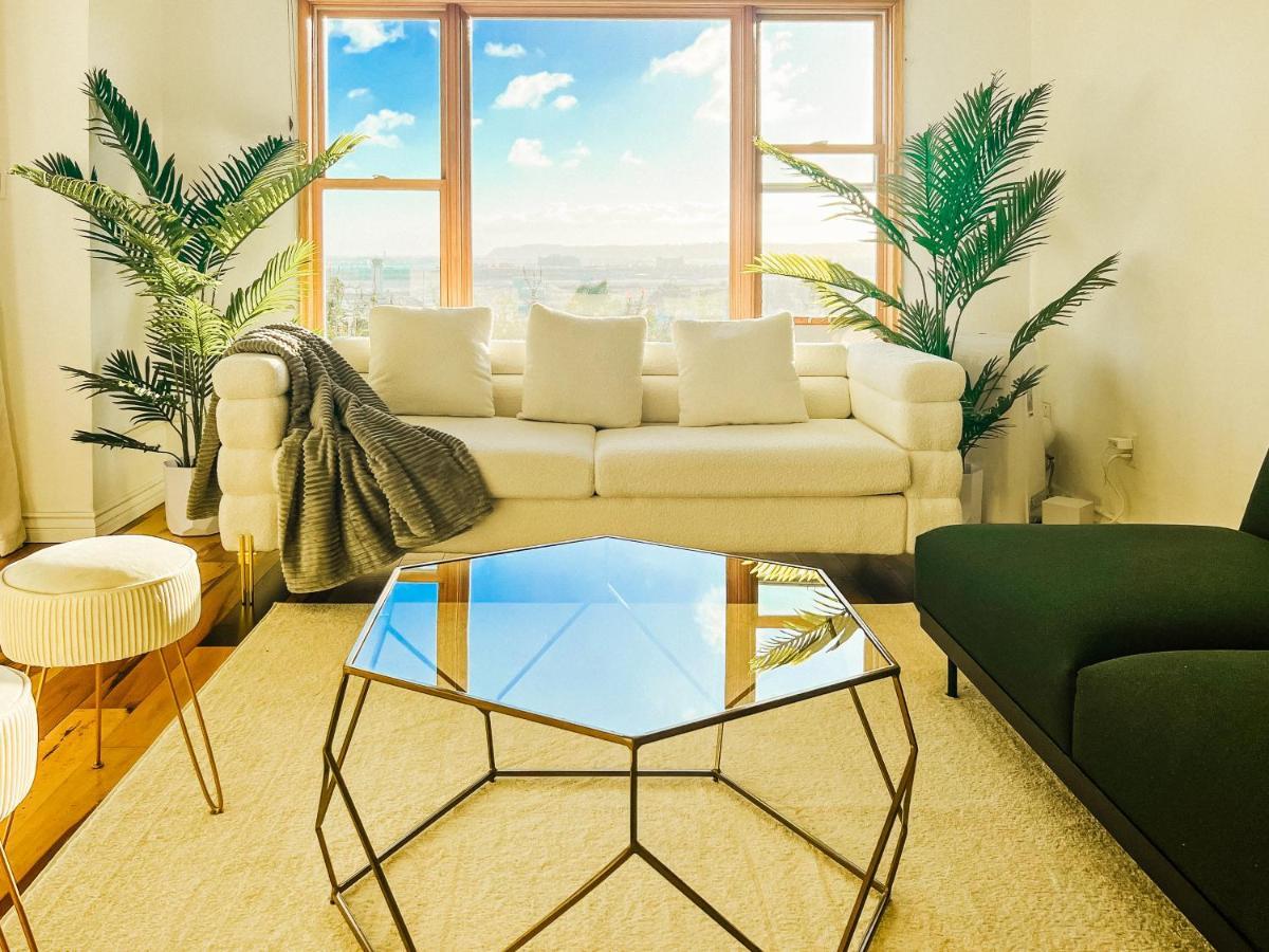 Sunkissed Boho Hilltop Haven *