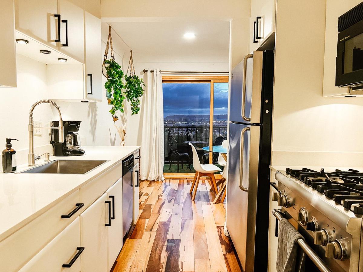 Apartment Sunkissed Boho Hilltop Haven *