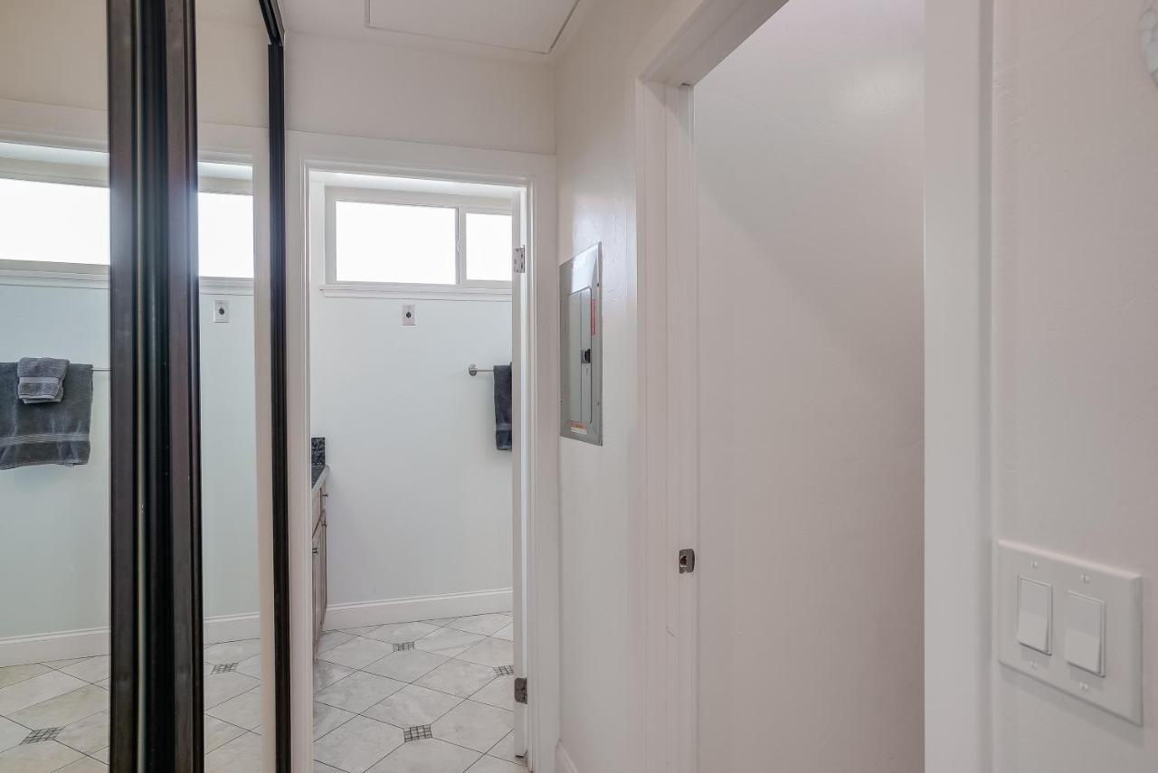 Holiday home Stunning South Mission - Ac, Private Patio, Grill And Garage! *