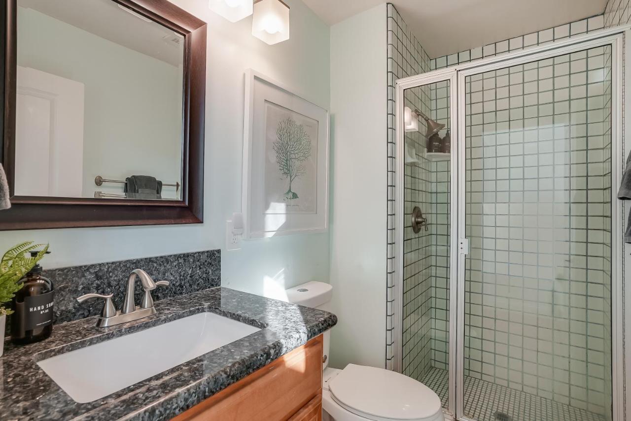 Stunning South Mission - Ac, Private Patio, Grill And Garage! Holiday home San Diego