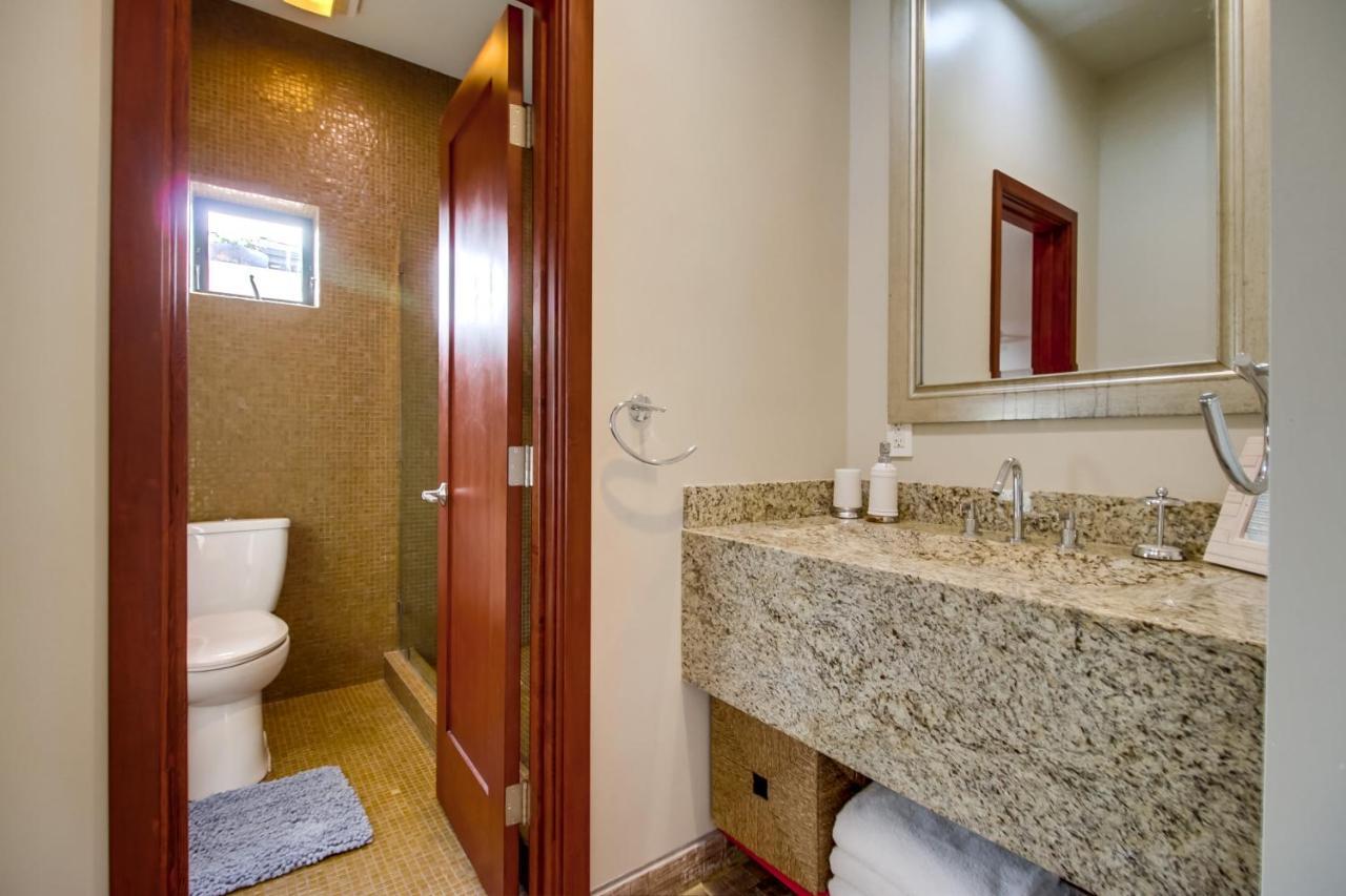 Sunset Cliffs Modern Luxury Estate W Ocean Views, Oversized Spa, Ac, Yard! Holiday home *