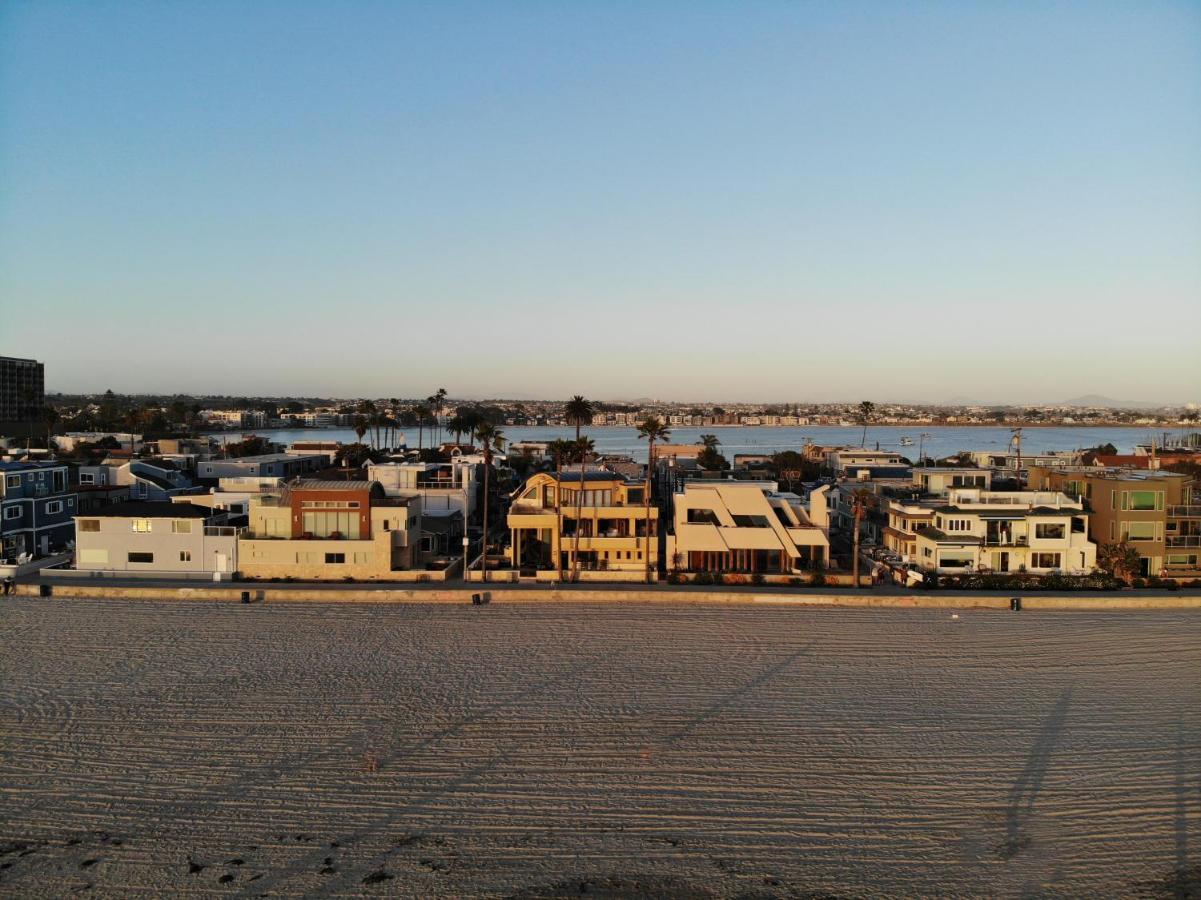 Verona Oceanfront Luxury W Spa, Multiple Private Patios, Grill, Ac & Garage Holiday home