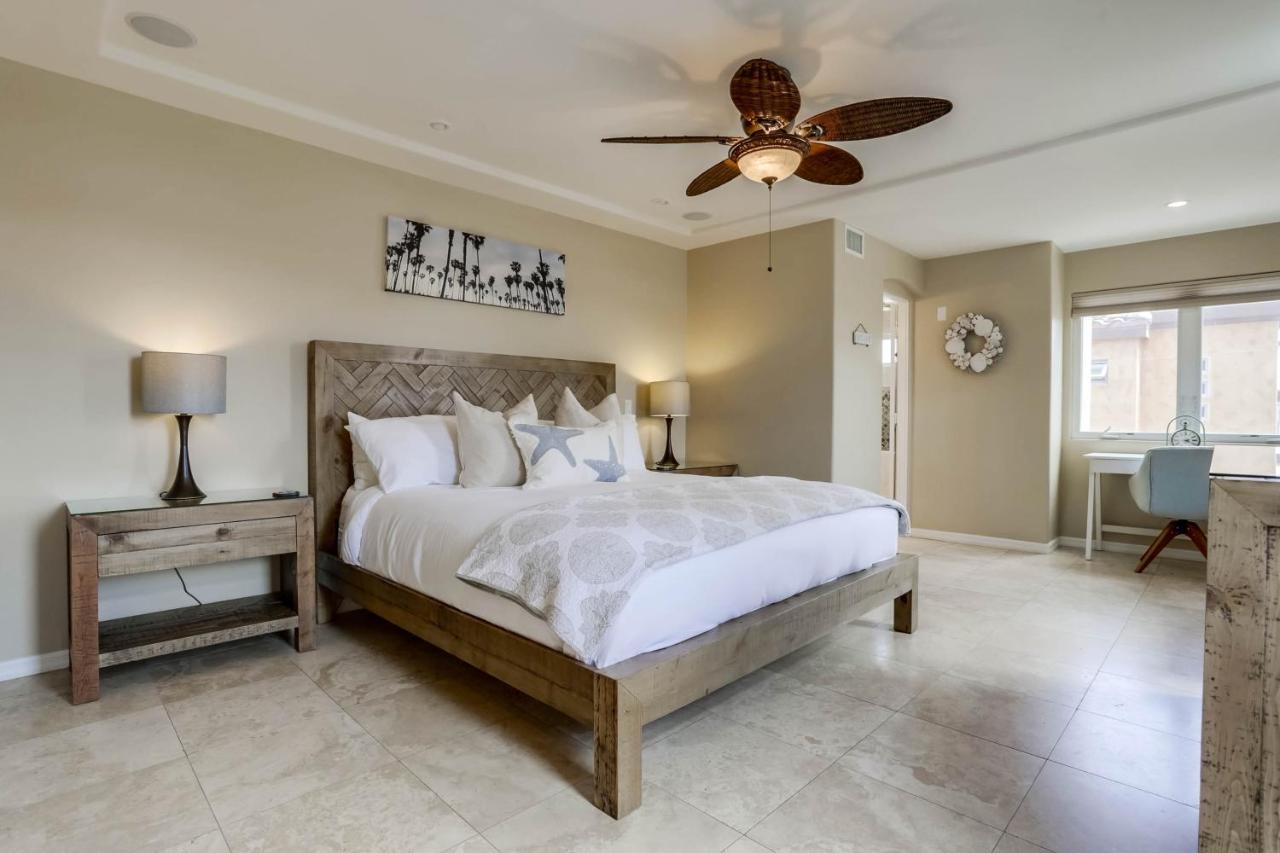 Stunning Ocean View W Rooftop Terrace, Firepit, Fast Wifi, Ac & Parking! Holiday home *