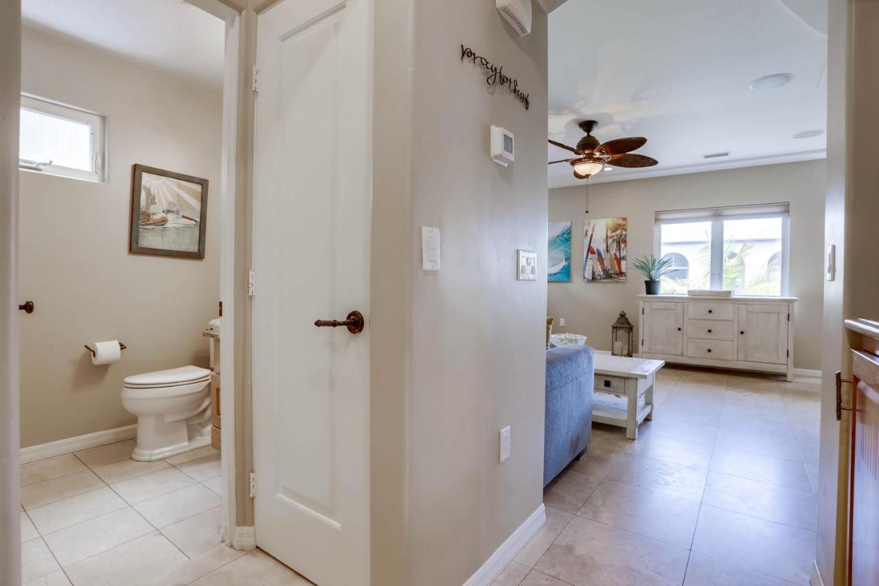 Holiday home Stunning Ocean View W Rooftop Terrace, Firepit, Fast Wifi, Ac & Parking!