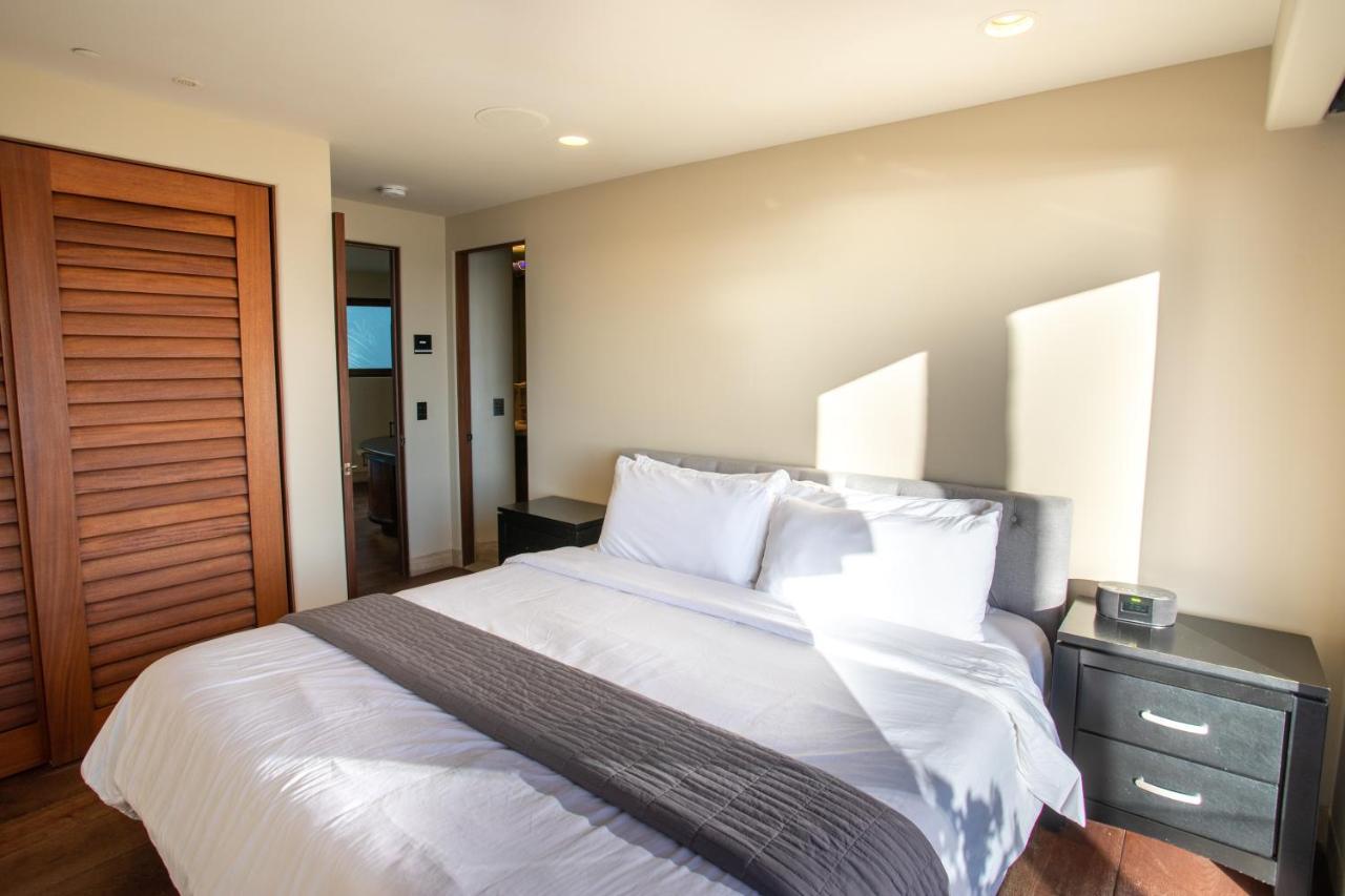 Holiday home Verona Oceanfront Luxury W Spa, Multiple Private Patios, Grill, Ac & Garage San Diego