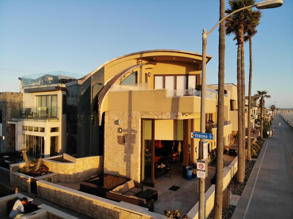 Verona Oceanfront Luxury W Spa, Multiple Private Patios, Grill, Ac & Garage Holiday home *