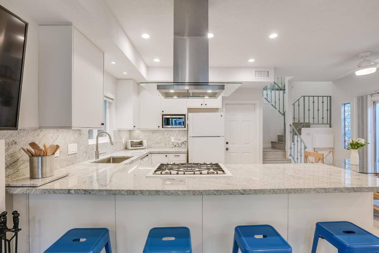 Beautiful - Ocean View, Ac & Patio Holiday home