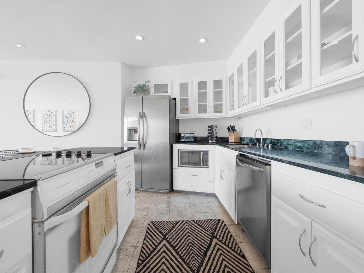 Sunset Cliffs Lookout - Ocean Front Luxury *