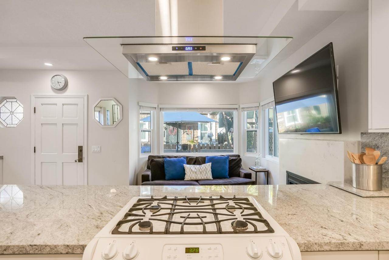 Beautiful - Ocean View, Ac & Patio Holiday home