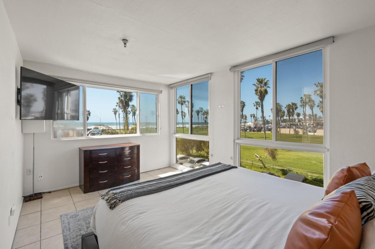 Holiday home Belmont Modern - Ocean View, Pet Friendly, Patio