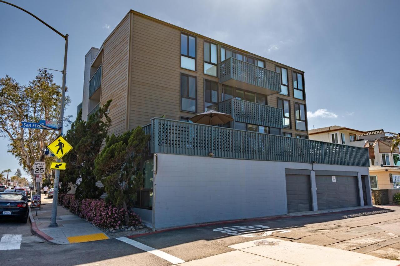 Belmont Modern - Ocean View, Pet Friendly, Patio Holiday home *