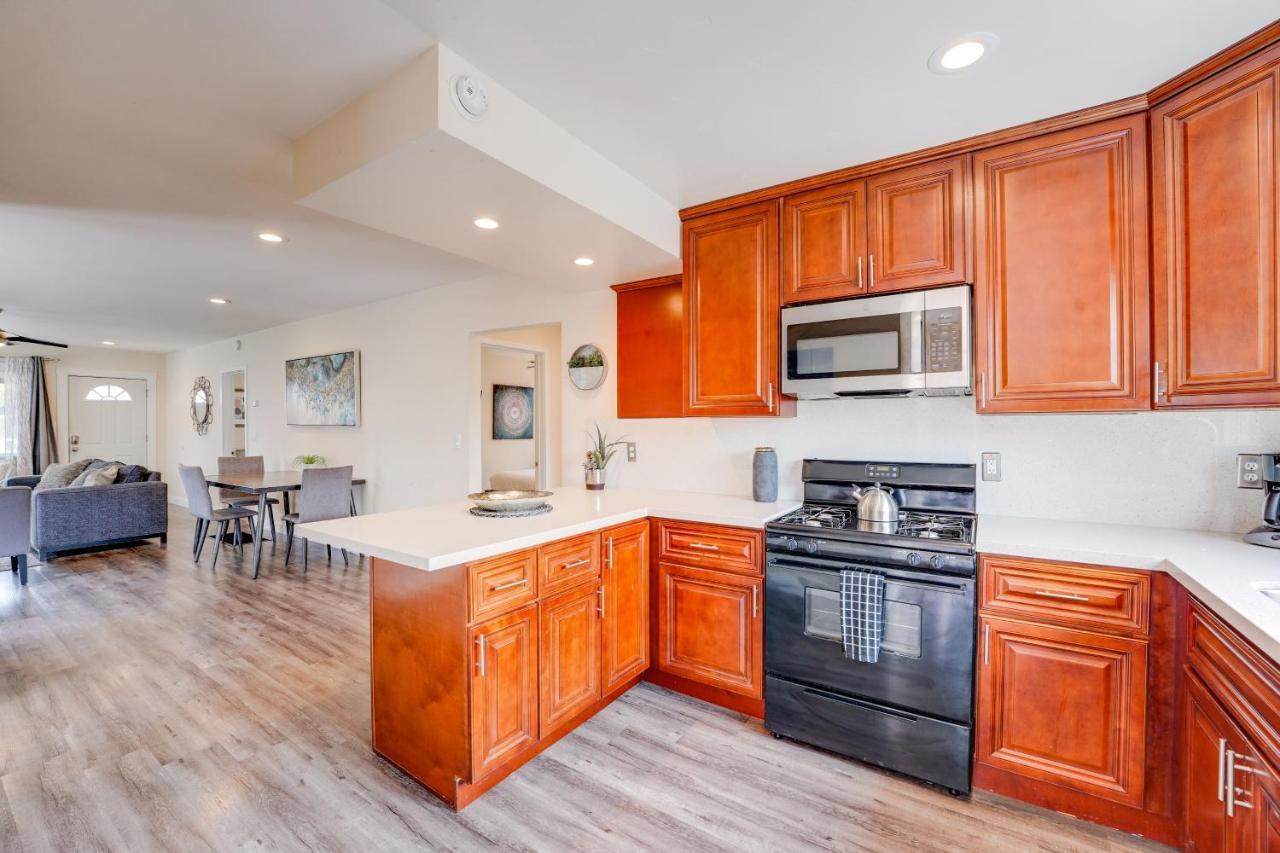 Holiday home La Jolla Oasis - Pet Friendly, Large Backyard, Walk2beach & Location! *