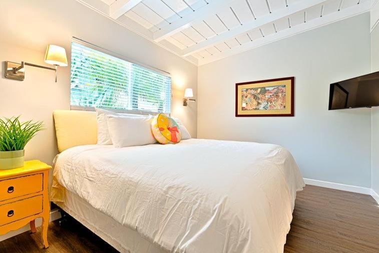 Shores Perfection - Spa, Ac, Pet Friendly, Parking, Fire Pit & Massive Private Yard! * San Diego