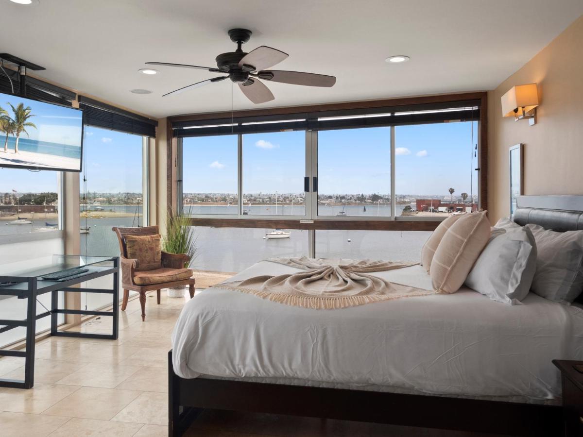 Holiday home Stunning Bayfront With Gorgeous Views, Garage, Massive Roof Deck & Ac - Dogs Welcome! San Diego