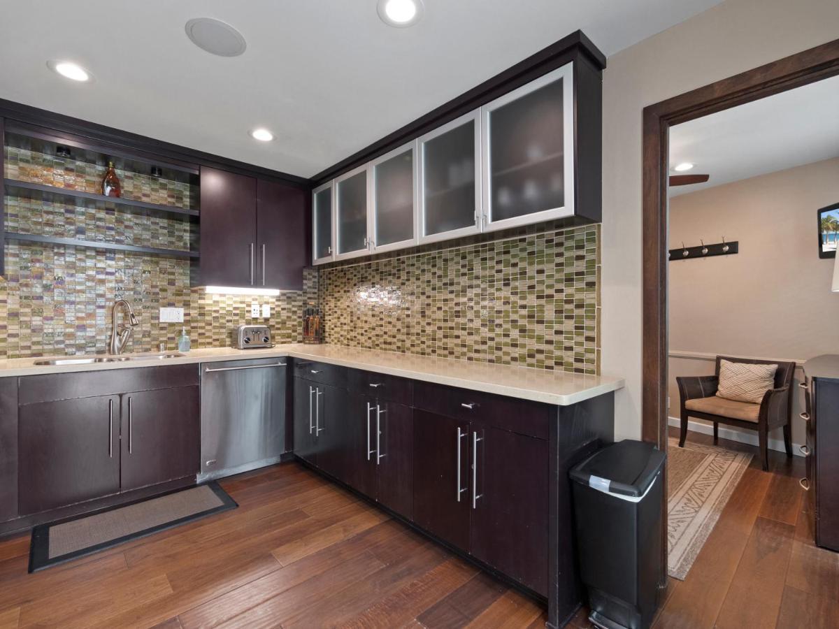 Stunning Bayfront With Gorgeous Views, Garage, Massive Roof Deck & Ac - Dogs Welcome!